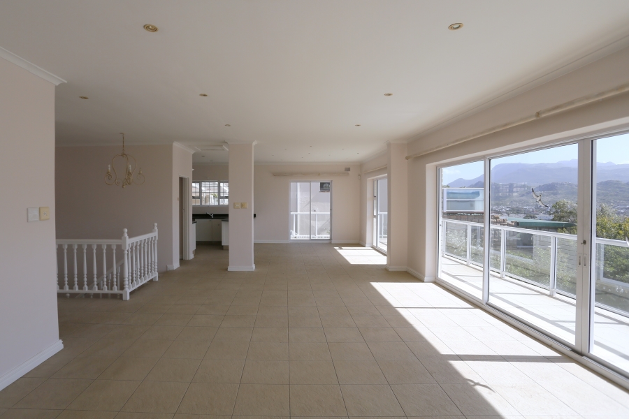 To Let 3 Bedroom Property for Rent in Fish Hoek Western Cape